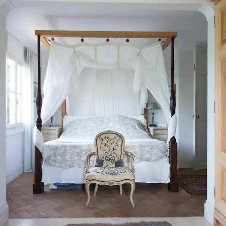 Saint-michel-lobservatoire Sleeps 8 Pool Wifi *
