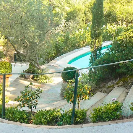 Saint-michel-lobservatoire Sleeps 8 Pool Wifi