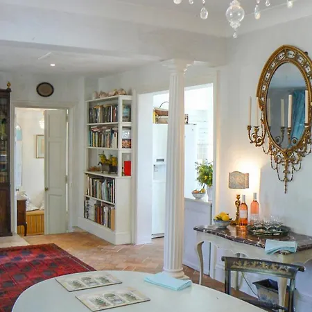 Saint-michel-lobservatoire Sleeps 8 Pool Wifi ヴィラ *
