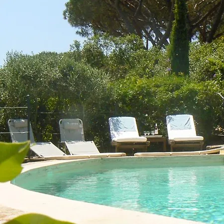 Saint-michel-lobservatoire Sleeps 8 Pool Wifi Вилла