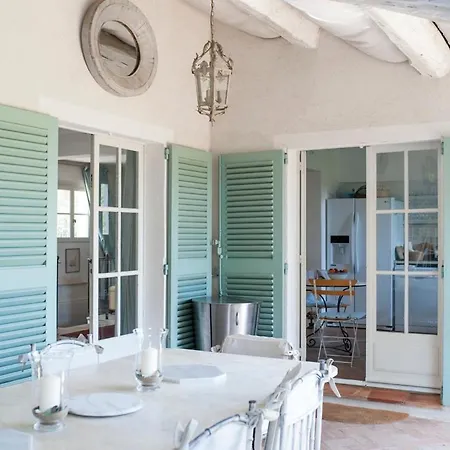 Saint-michel-lobservatoire Sleeps 8 Pool Wifi ヴィラ *
