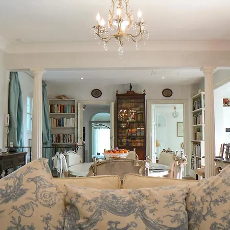 Saint-michel-lobservatoire Sleeps 8 Pool Wifi ヴィラ